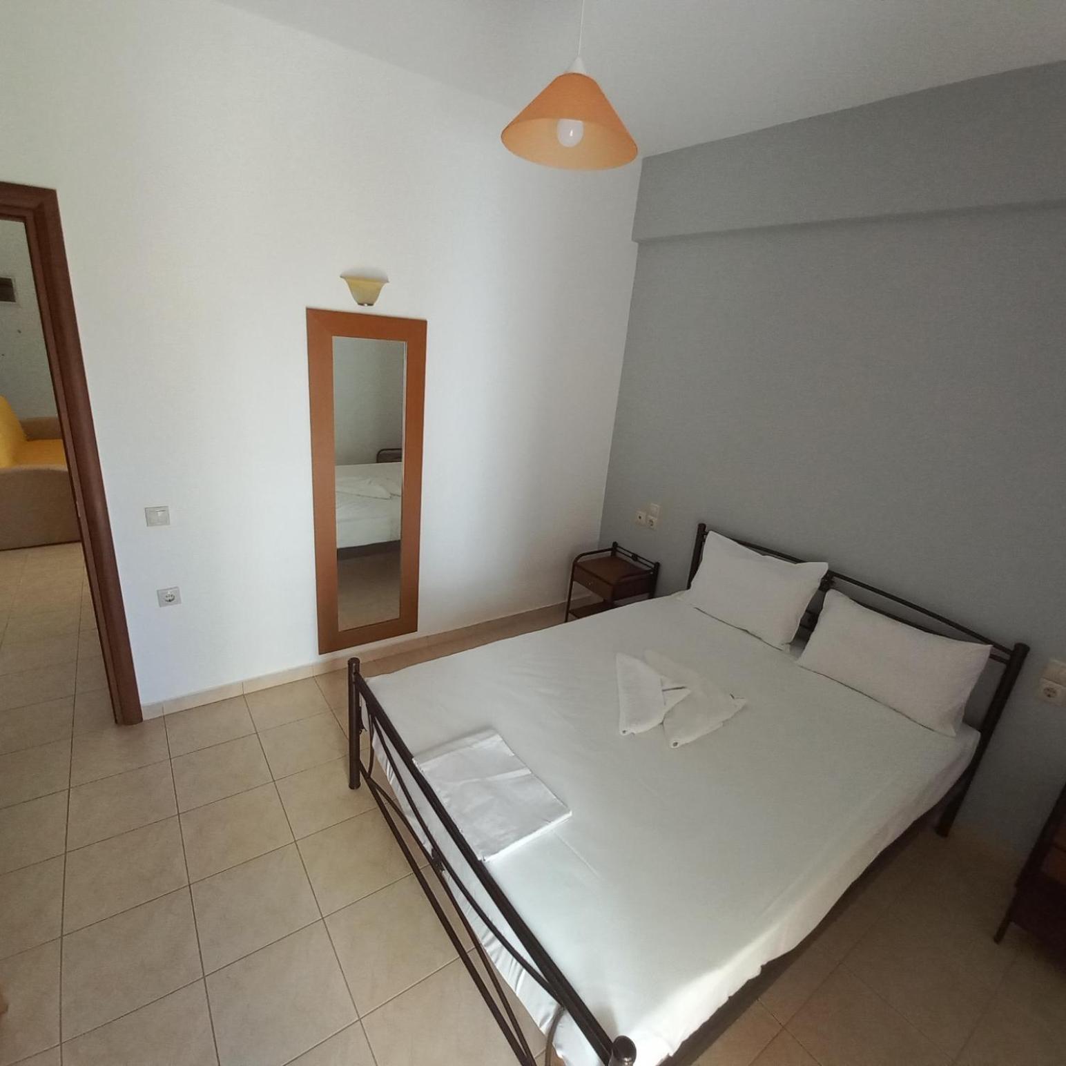 Central Rooms Makrýgialos Zewnętrze zdjęcie